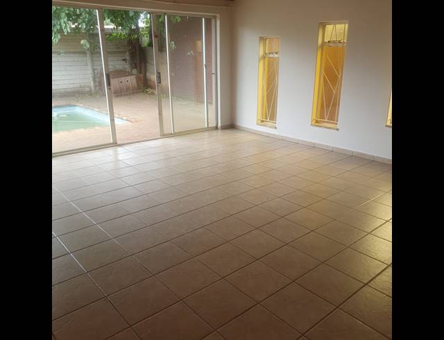 4 BEDROOM HOUSE FOR SALE IN SASOLBURG EXT 12